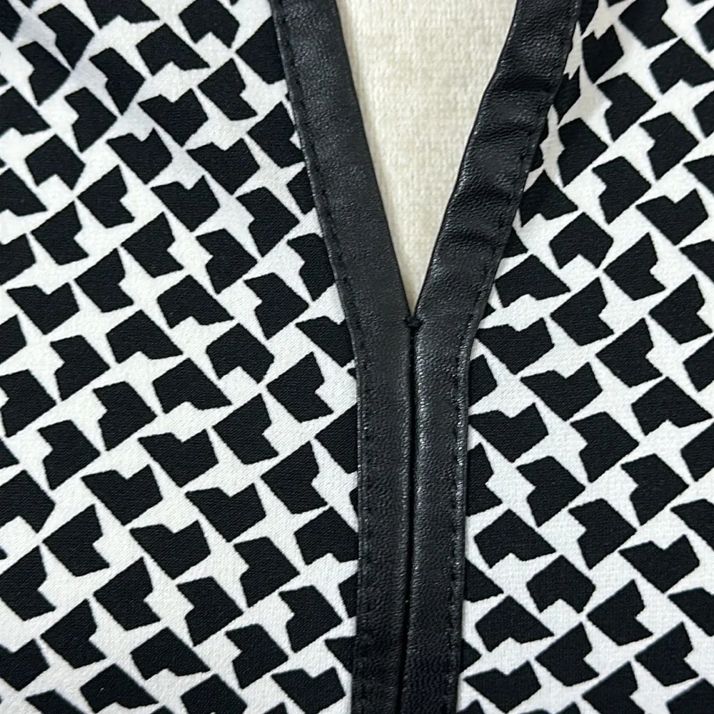Liz Claiborne Blouse-6020 - Picture 3 of 7
